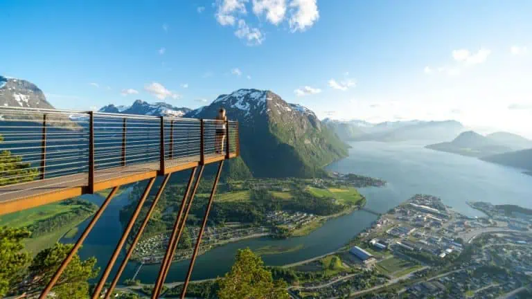 Cable Car & Guided Hike to Rampestreken Viewpoint