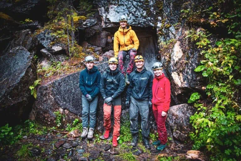 Øyfjellgrotta Cave Exploring