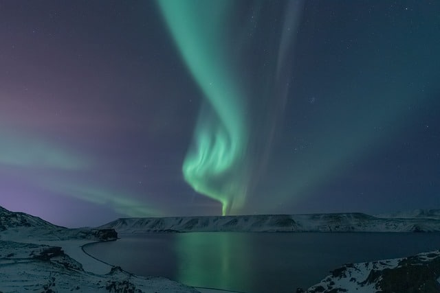 aurora-borealis-5599375_640